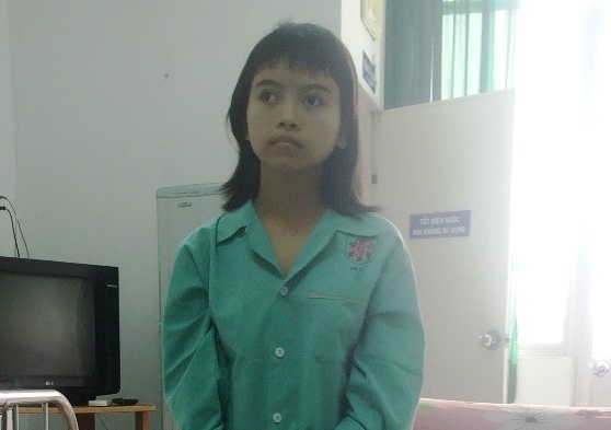 Thieu nu mien Tay tang 7 cm chieu cao sau ca mo veo cot song hinh anh