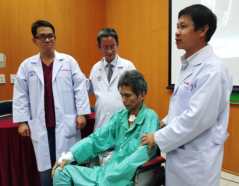 coi chet tro ve anh 1