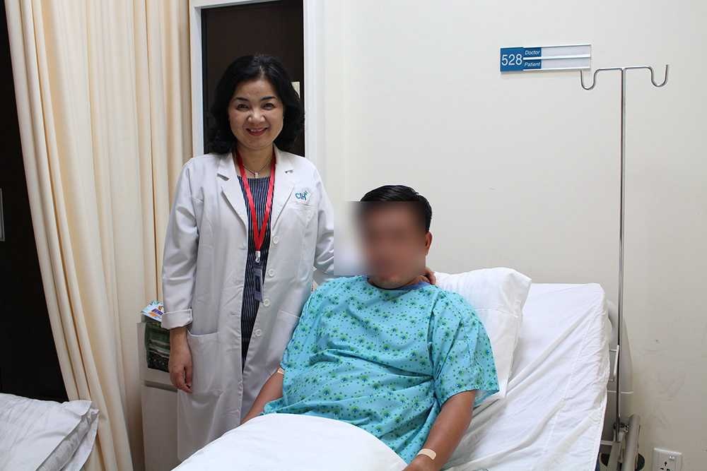 Chang trai 4 nam di lai kho khan vi tac dong mach hinh anh