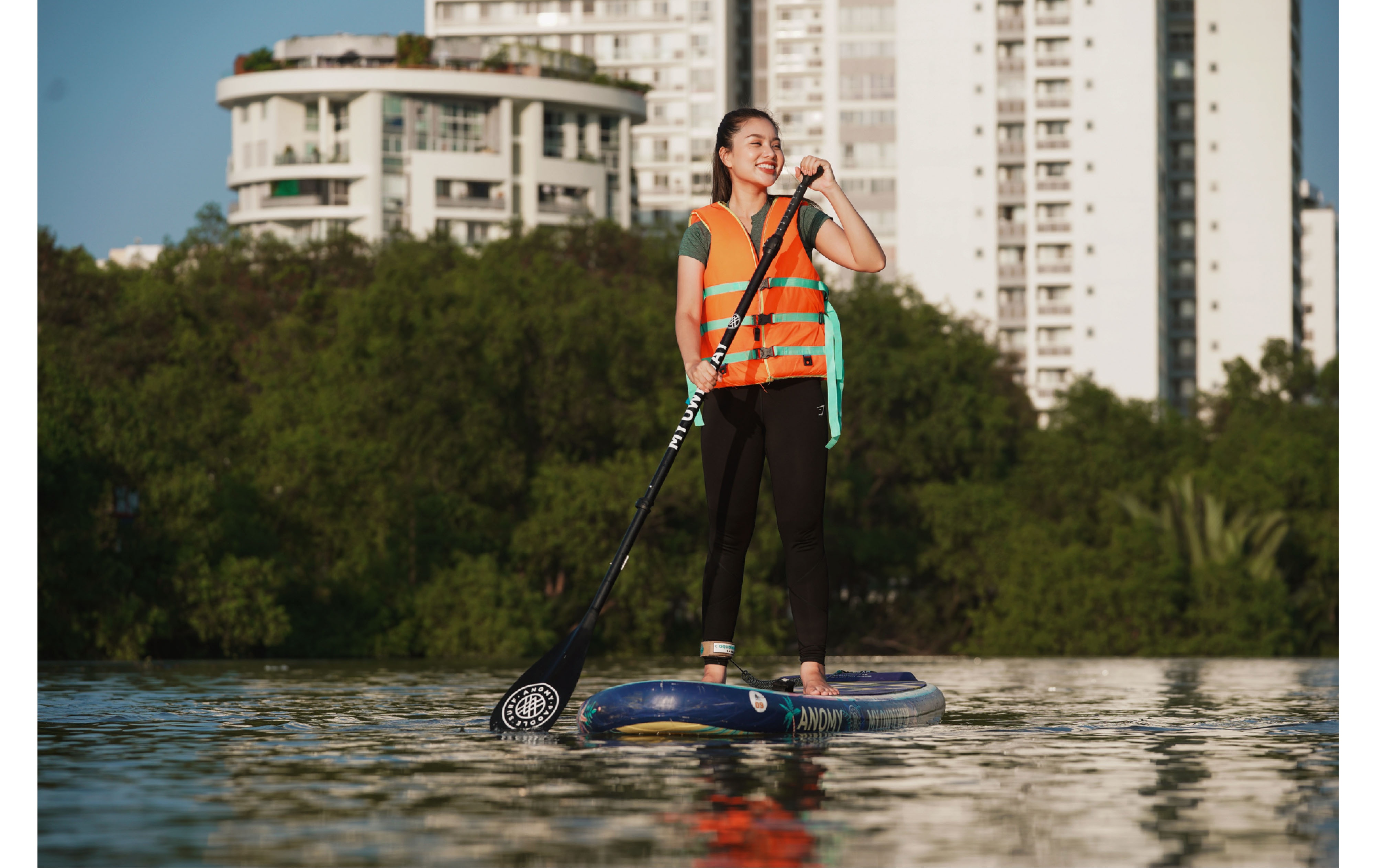 Lan dau toi cheo SUP, ngam nhin TP.HCM tu view song hinh anh