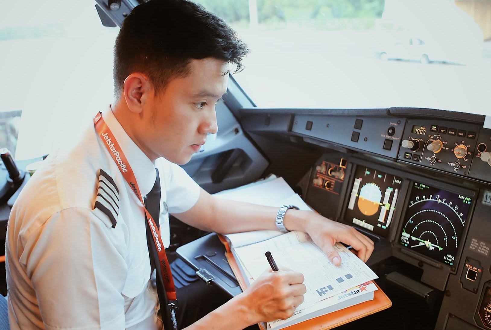 Co truong Quang Dat: ‘Co thoi diem toi mat 95% thu nhap vi Covid-19’ hinh anh