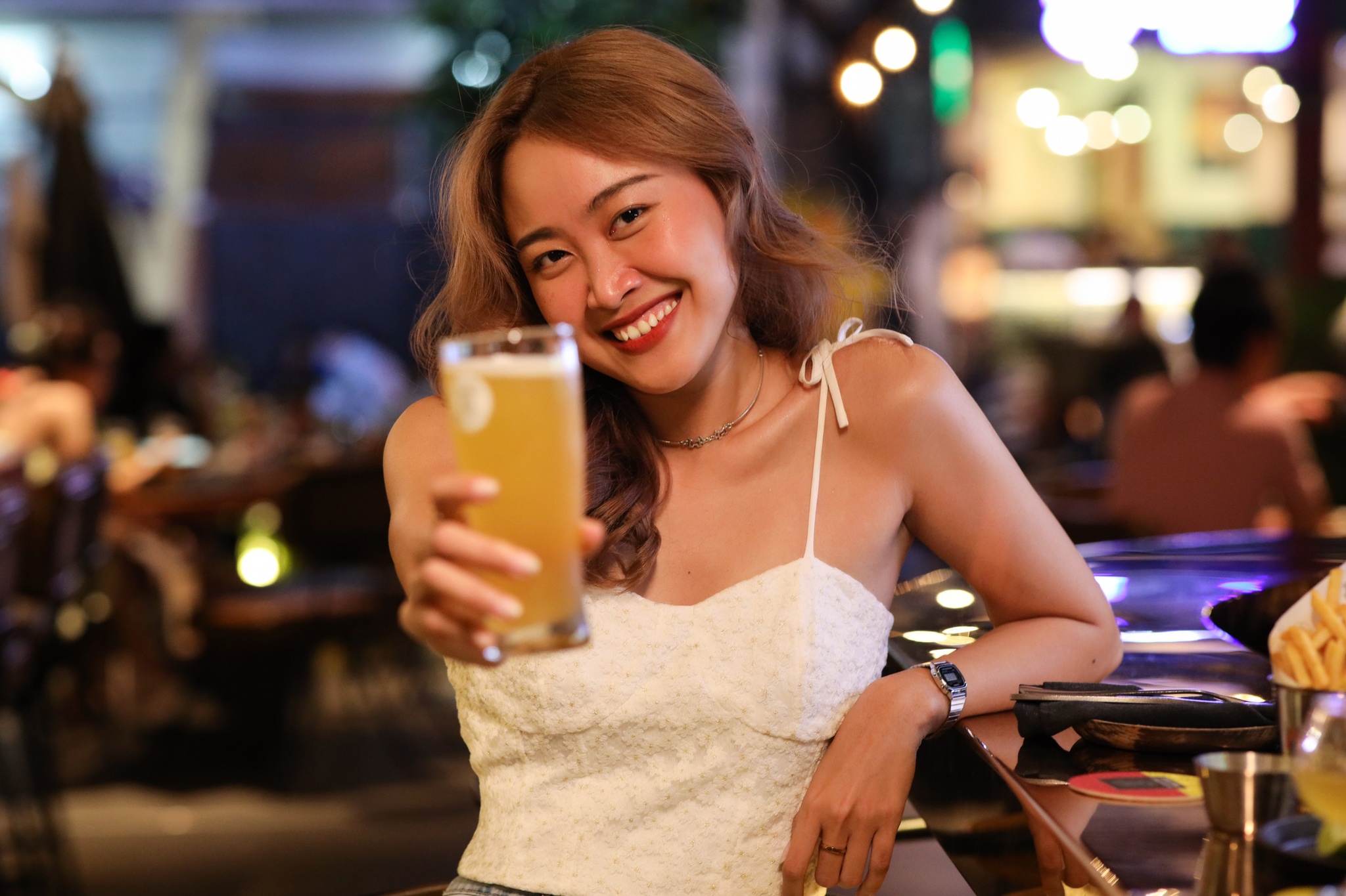 An tat nien o quan bia thu cong tai TP.HCM hinh anh