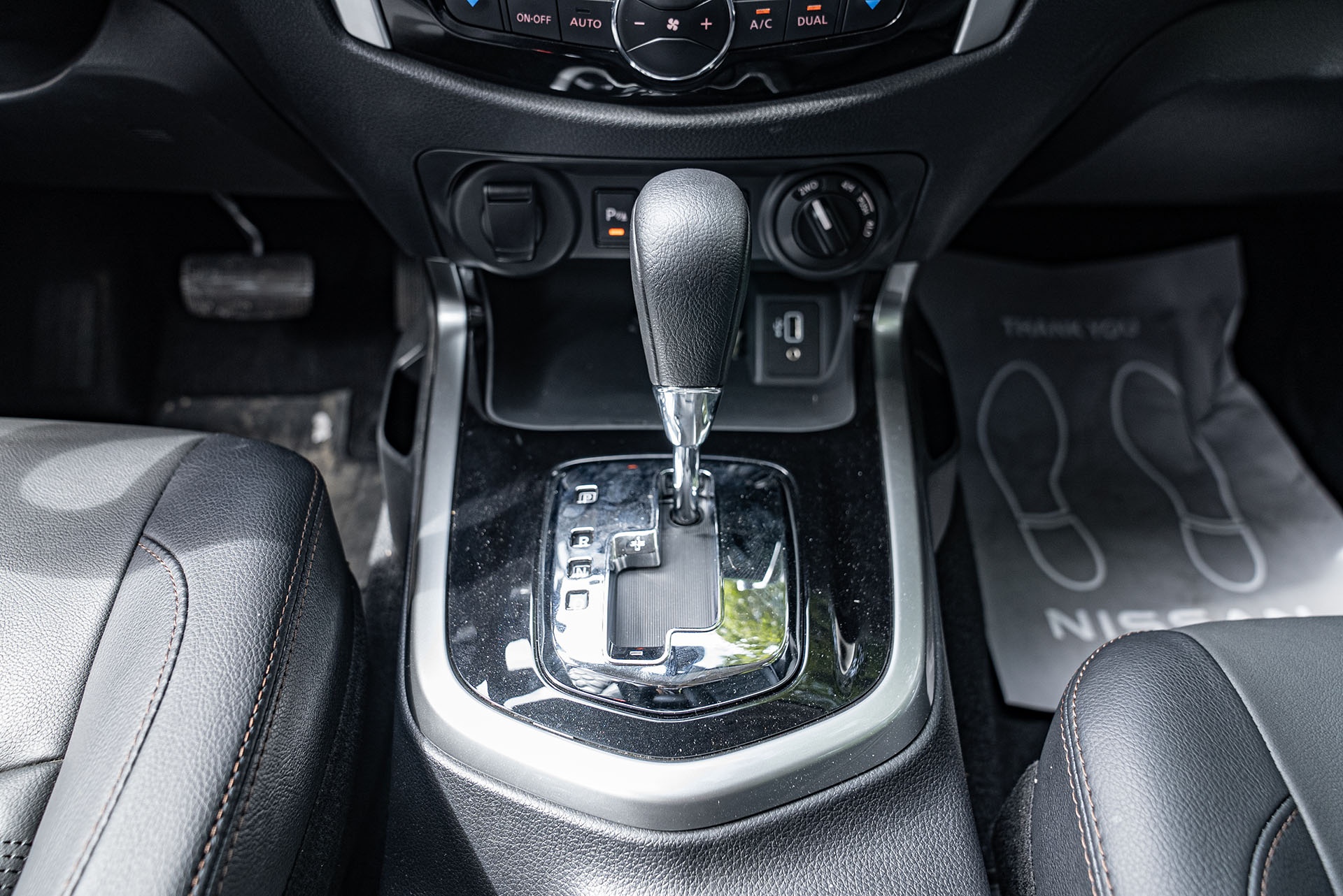 Đánh giá Nissan Navara 2022 ảnh 17 Danh gia Nissan Navara 2022 anh 17