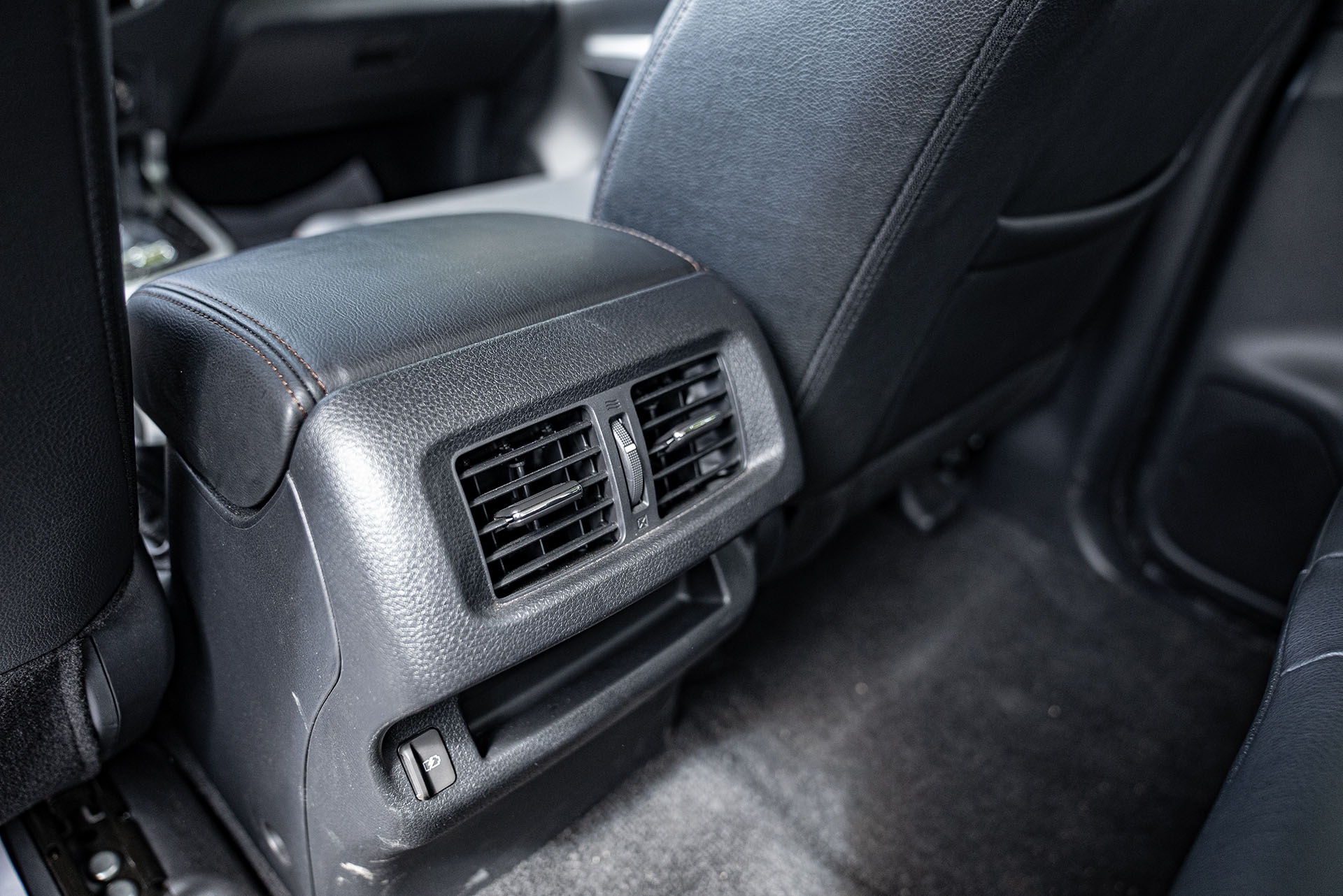 Đánh giá Nissan Navara 2022 ảnh 16 Danh gia Nissan Navara 2022 anh 16