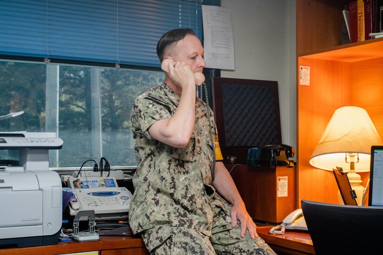 Si quan My ha cang thang voi Trieu Tien tren dien thoai hong hinh anh