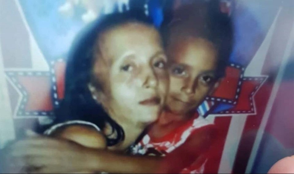 Be gai 13 tuoi giet chi ruot dang mang bau de cuop thai nhi hinh anh