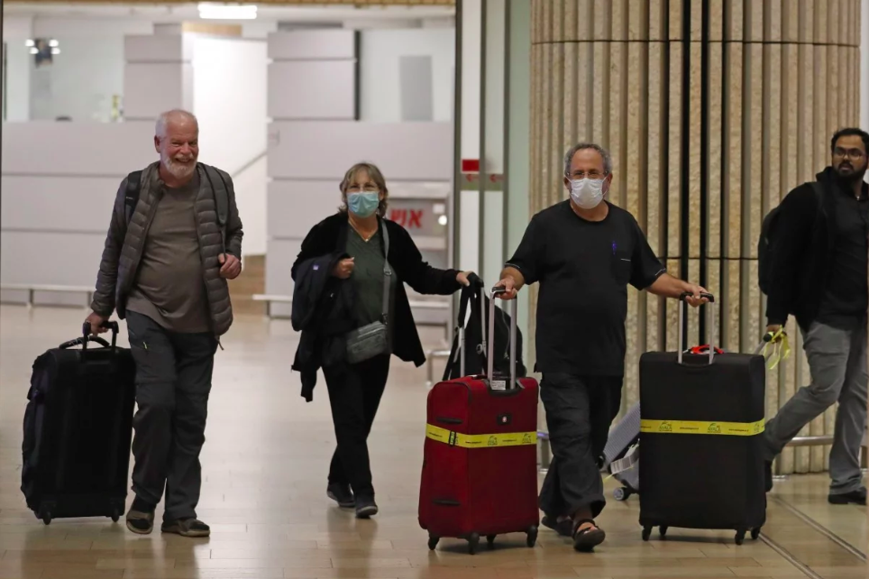 Dai su Israel tai TQ bi cach ly sau khi bay cung 9 nguoi Han Quoc hinh anh