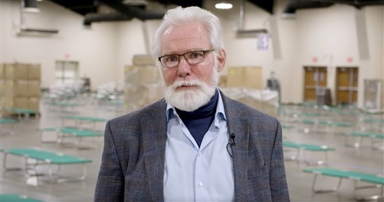 Thieu nien My mac virus chet khi khong duoc cap cuu do thieu bao hiem hinh anh