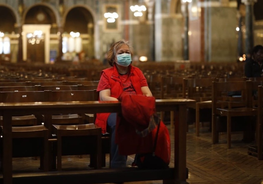 Yuval Noah Harari: Covid-19 se khong lam con nguoi khiem nhuong hon hinh anh