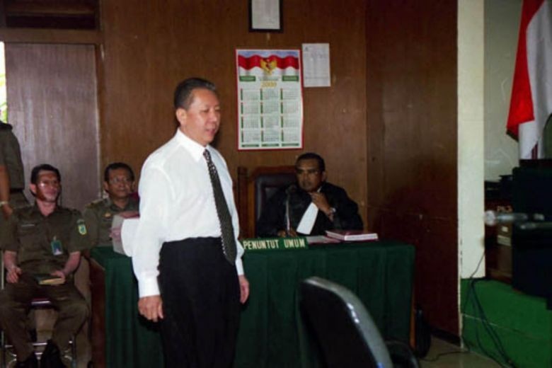 Trum dao tau 'Joker' bien he thong phap luat Indonesia thanh tro cuoi hinh anh