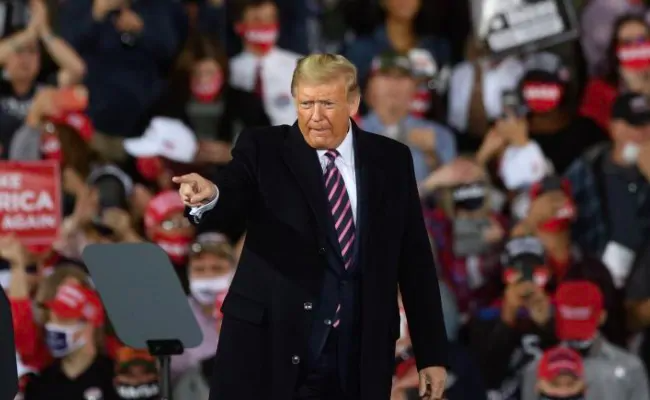 trump dap tra meghan markle anh 1