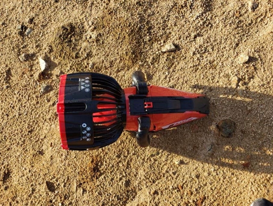 Toi pham chay tron FBI bang xe may lan hinh anh