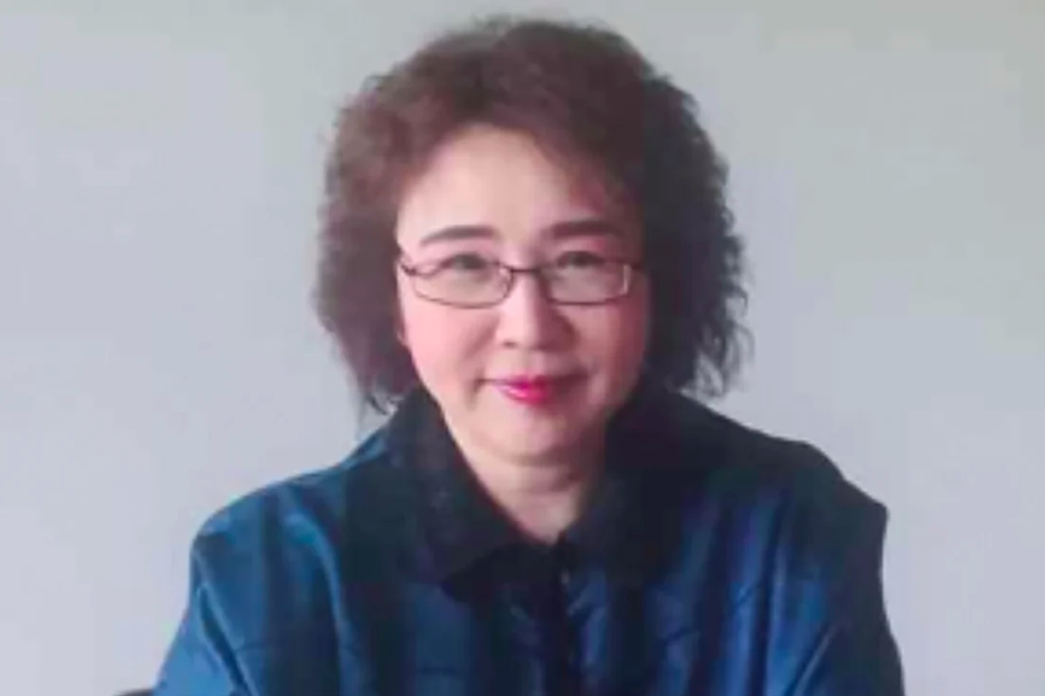 Doanh nhan goc Hoa bi giet, giau thi the trong cop xe o New Zealand hinh anh