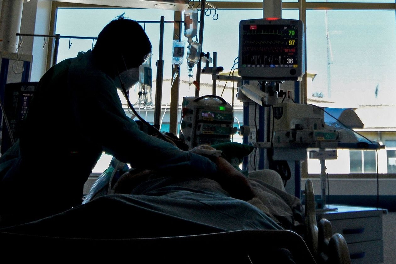 chile phong toa,  vaccine trung quoc hieu qua thap anh 6