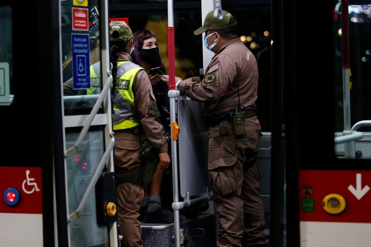 chile phong toa,  vaccine trung quoc hieu qua thap anh 5