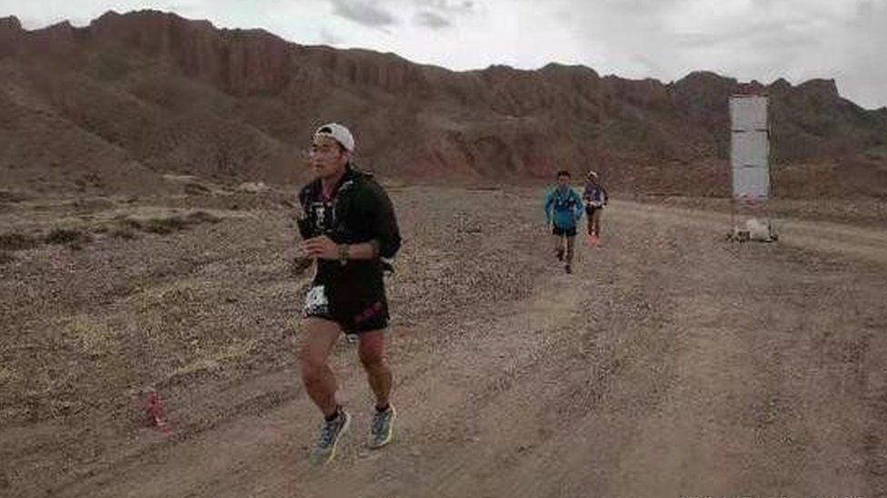 chay dua duong dai,  thiet mang the thao anh 3