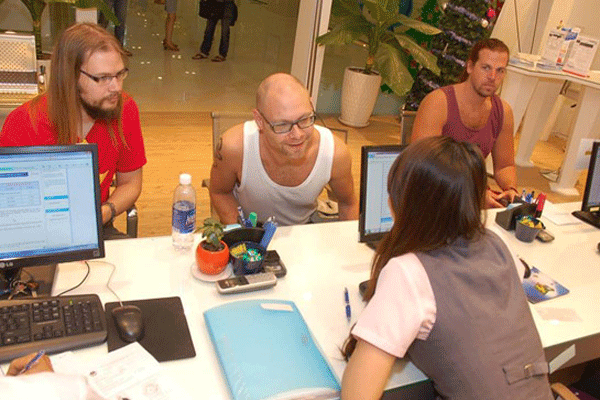 Goi cuoc di dong dau tien kem data danh cho nguoi nuoc ngoai hinh anh