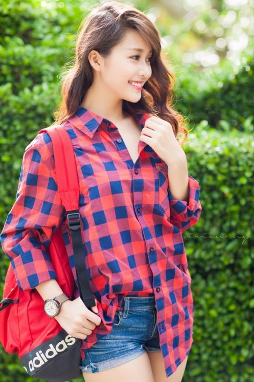 Làn da đẹp không tì vết của Khả Ngân.