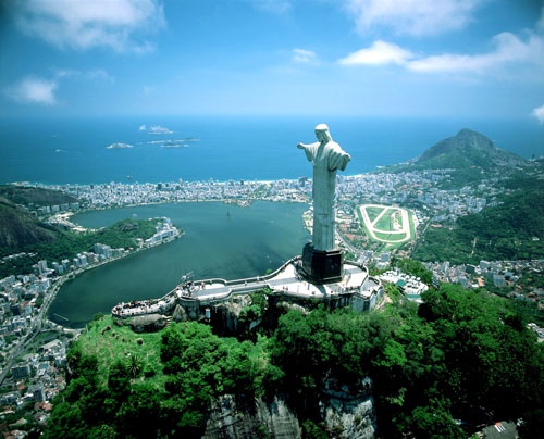 Doanh nghiep ‘chieu’ nguoi tieu dung bang tour du lich ngoai hinh anh