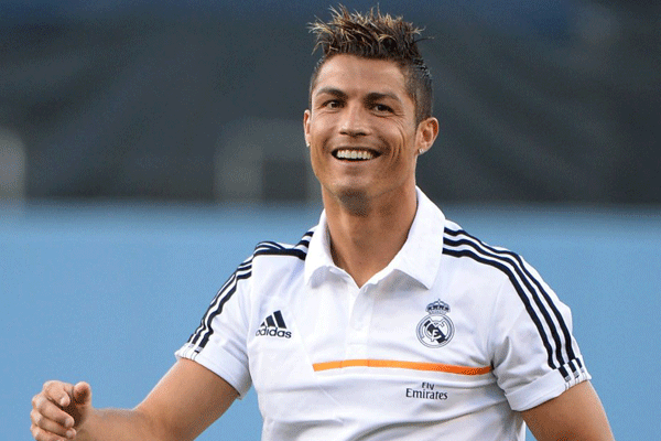 CR7: 'Toi sinh ra de lam cau thu' hinh anh