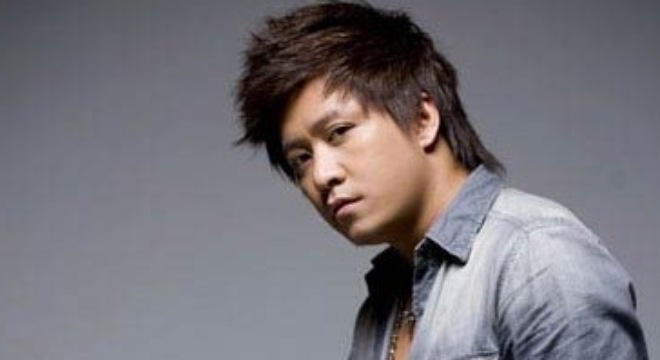 Tuan Hung xin tu bo tat ca de theo duoi Van Trang hinh anh