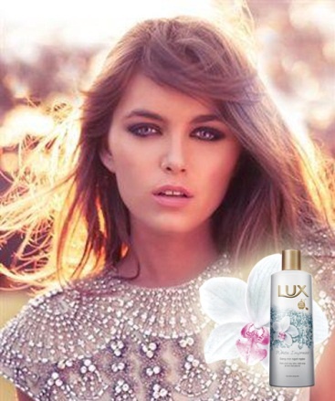 Mùi hương trang nhã, kiêu kì giúp cô nàng Sư Tử thổi bùng cá tính.