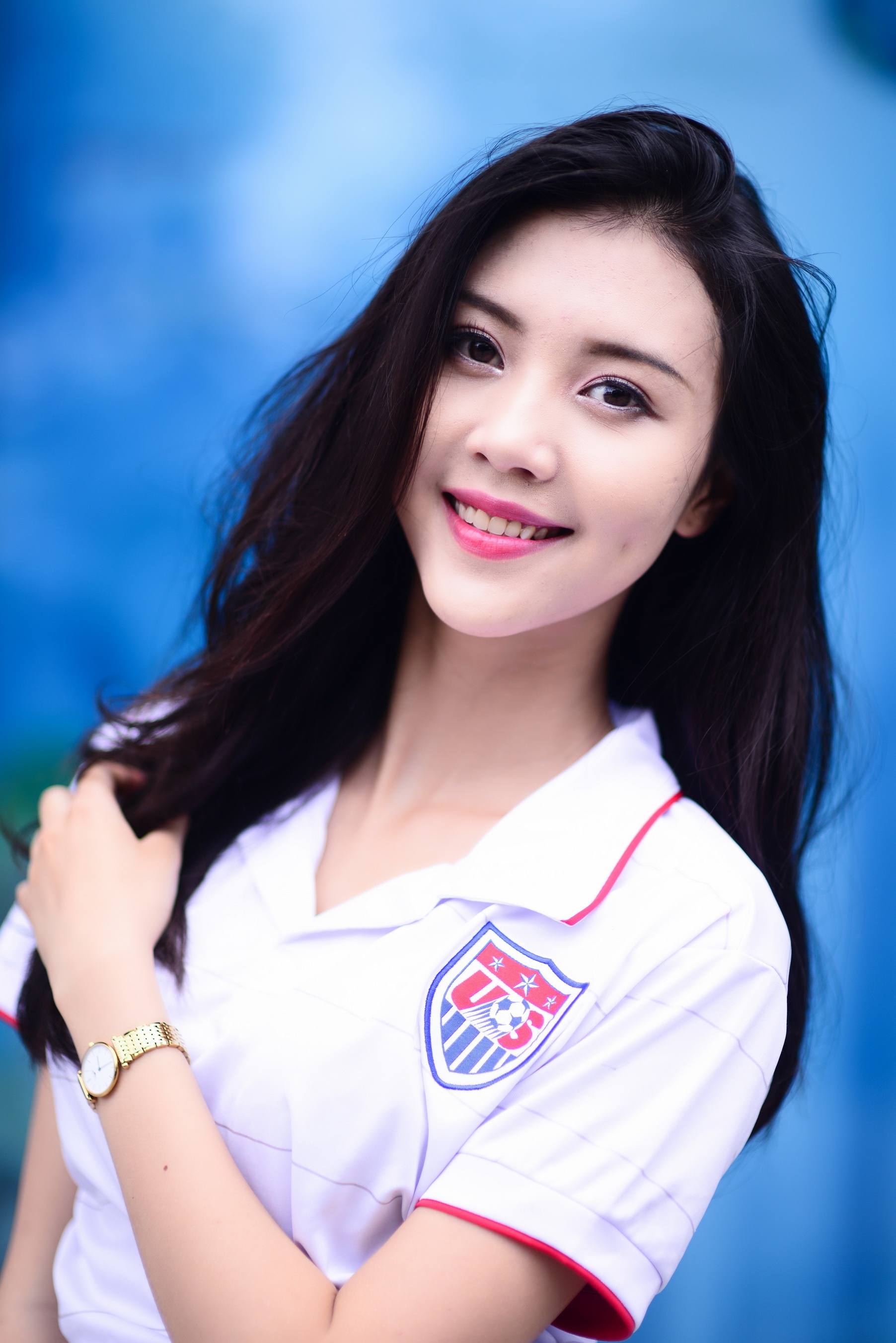   Sáng 23/6, Ngọc Châm là người vui nhất trong số 32 cô gái cổ động World Cup của VTV. Đội tuyển Mỹ mà yêu thích đã có trận hòa siêu đẳng trước Bồ Đào Nha.