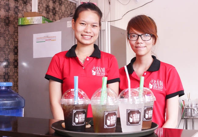 Thái độ thân thiện, nhiệt tình của nhân viên cũng là một điểm cộng của quán.