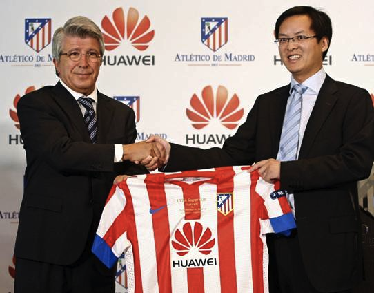 Atlentico Madrid và màu cờ sắc áo mang tên đại gia công nghệ Huawei.