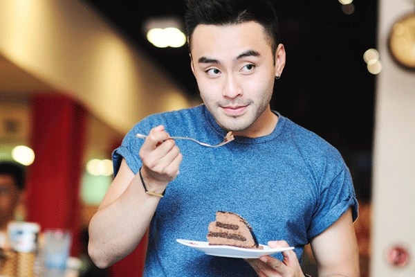 Nhung dieu moi tiet lo ve VJ Dustin Phuc Nguyen hinh anh