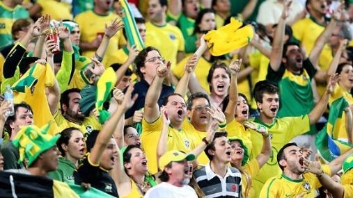 Cach xem bong da thoi cong nghe cua fan cuong the thao hinh anh