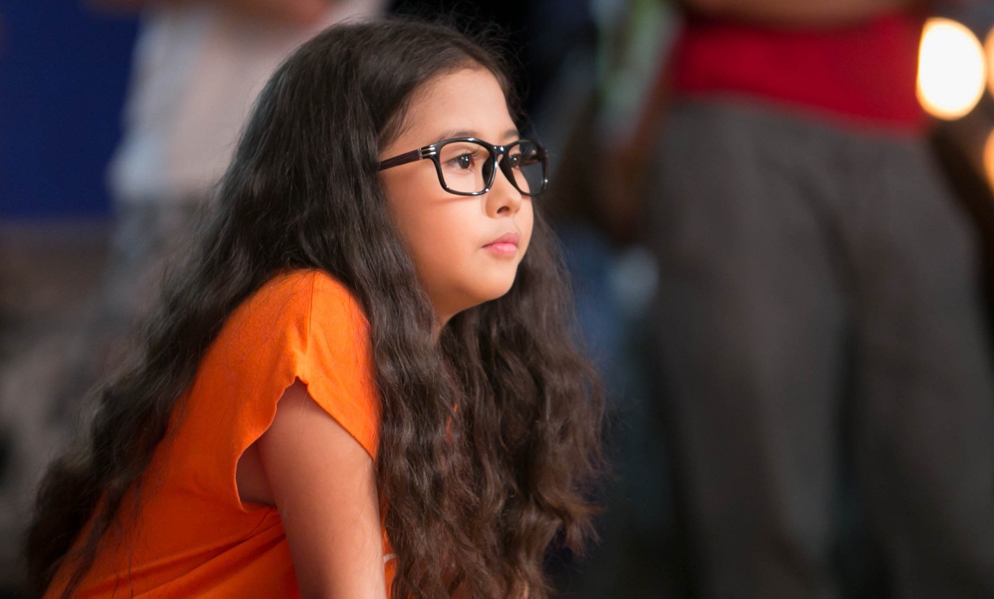     Búp bê Hồng Nhung gây ấn tượng bởi mái tóc xù và gương mặt thiên thần