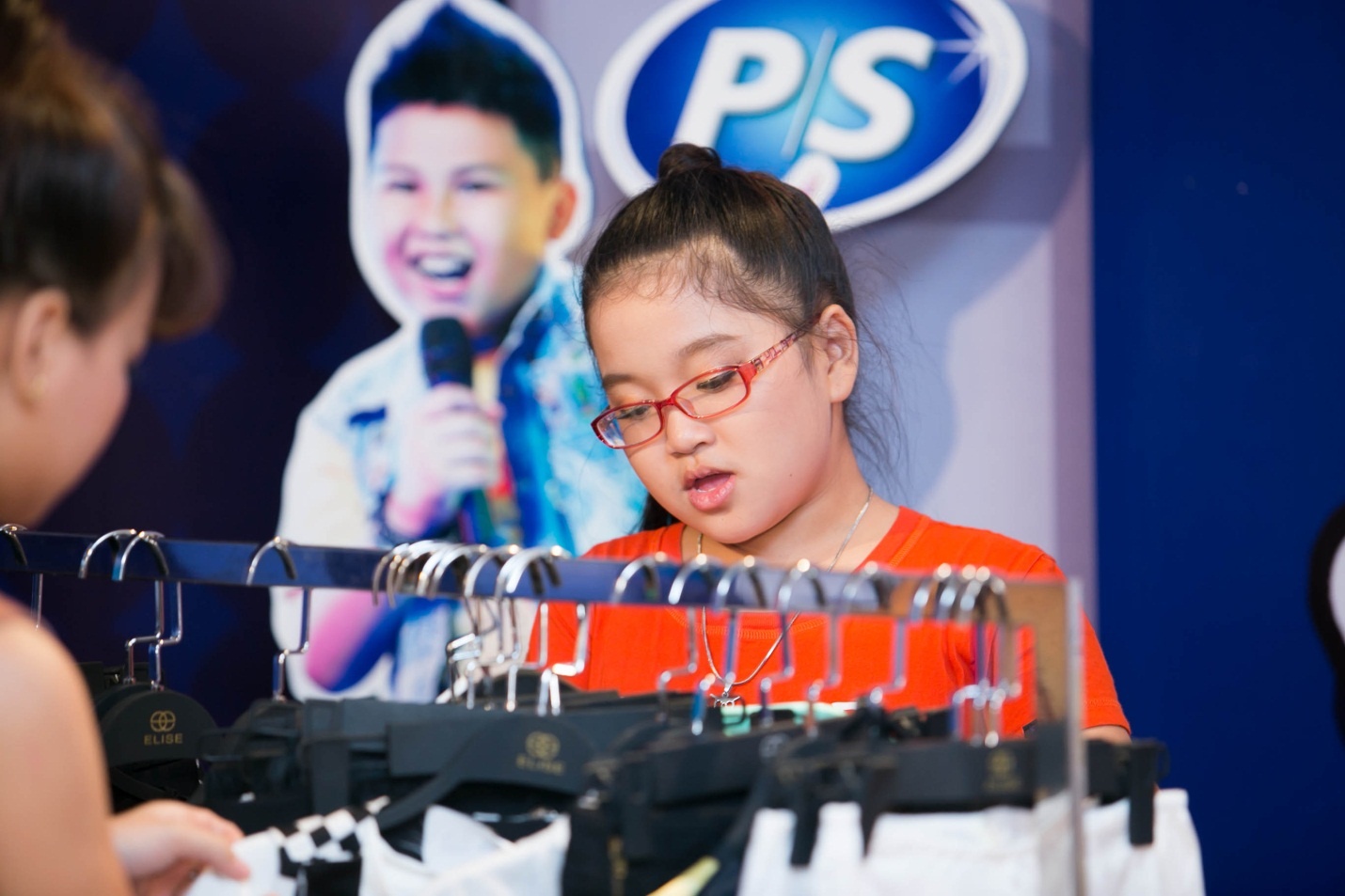    Điều này khiến cho các em vô cùng hào hứng.