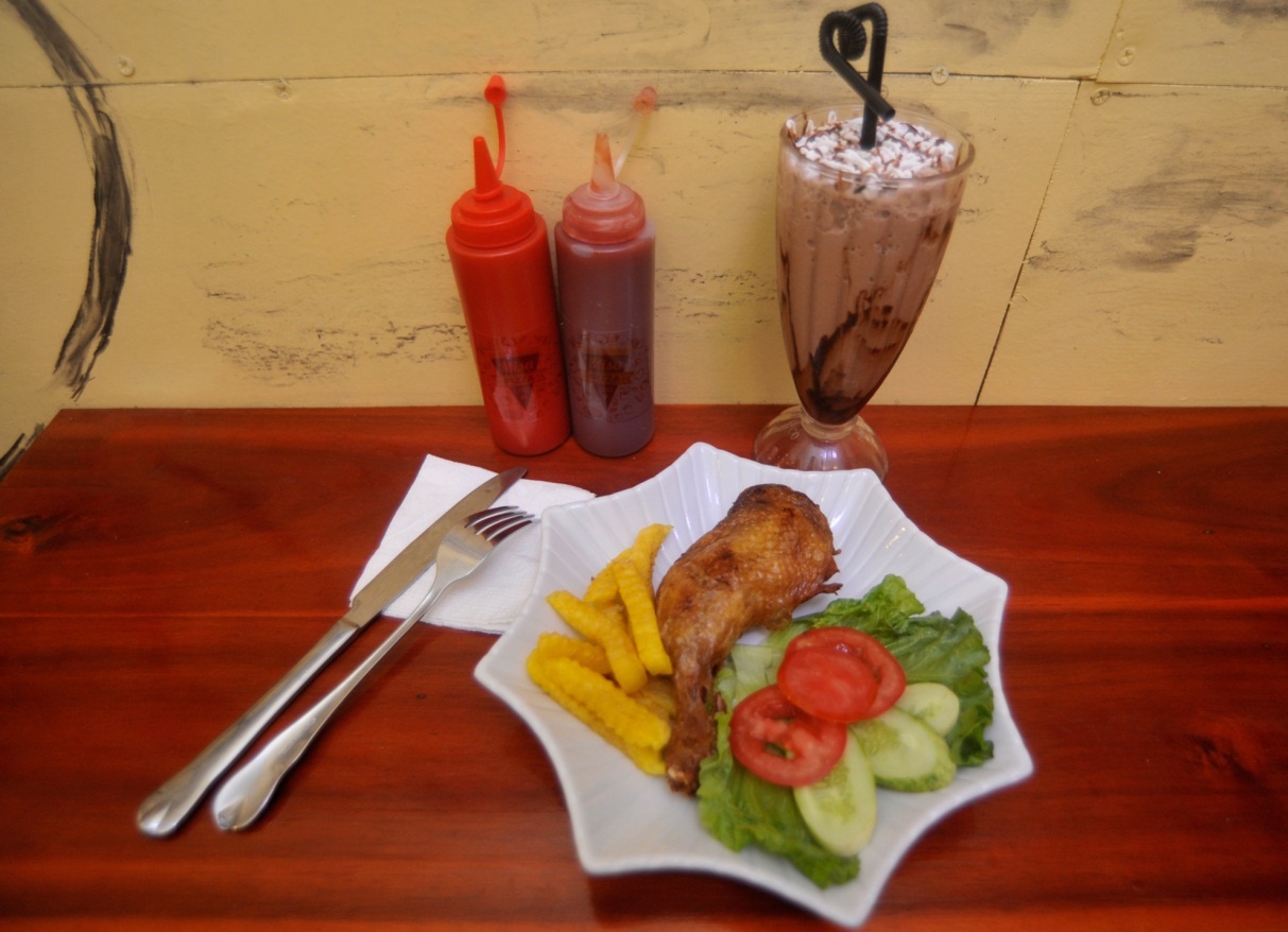 Những món khoái khẩu quen thuộc như cánh gà tẩm mật ong, đùi gà chiên giòn...