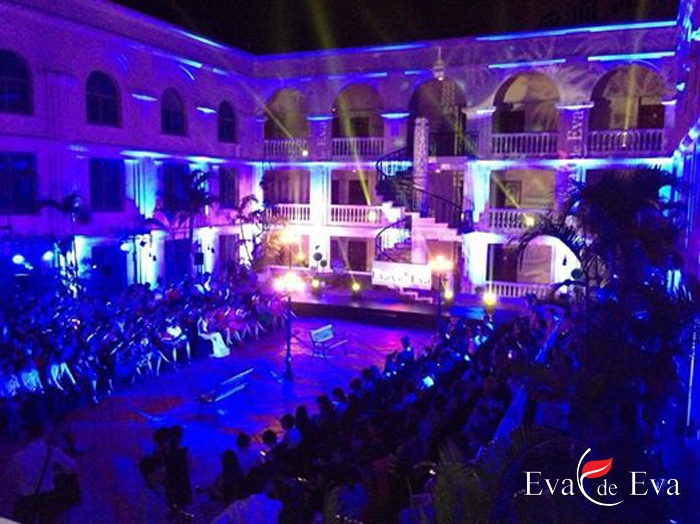    “Bonjour Vietnam » gửi thông điệp chào thế giới bằng lời chào của đất nước ưa chuộng tự do, hòa bình và độc lập dân tộc.