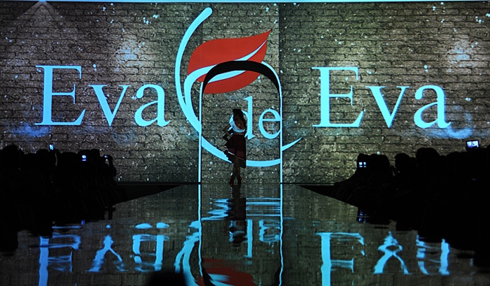 “Eva de Eva Summer Breeze Fahshion Show 2012” chủ đề Gió Mùa Hè –Sử dựng công nghệ trình chiếu hiện đại bậc nhất mang lại những hiệu ứng hình ảnh tuyệt đẹp cho sân khấu biểu diễn.