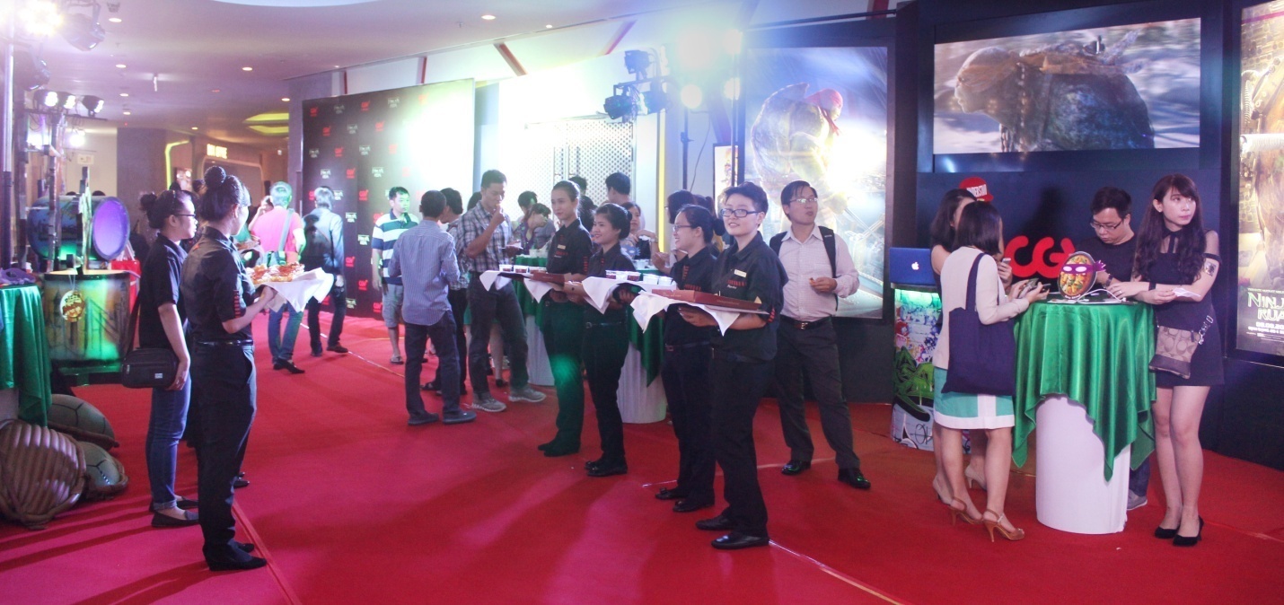 Pizza Hut đồng hành cùng Ninja Rùa trong buổi ra mắt phim hoành tráng.