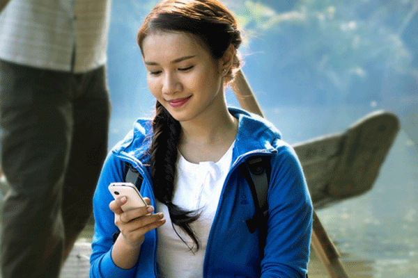 Ro mot tang qua qua dien thoai hinh anh