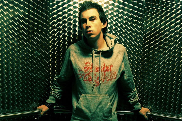 Từ 14 đến 18 tuổi, Hardwell chịu sự hộ tống của cha mẹ khi trình diễn ở các câu lạc bộ.