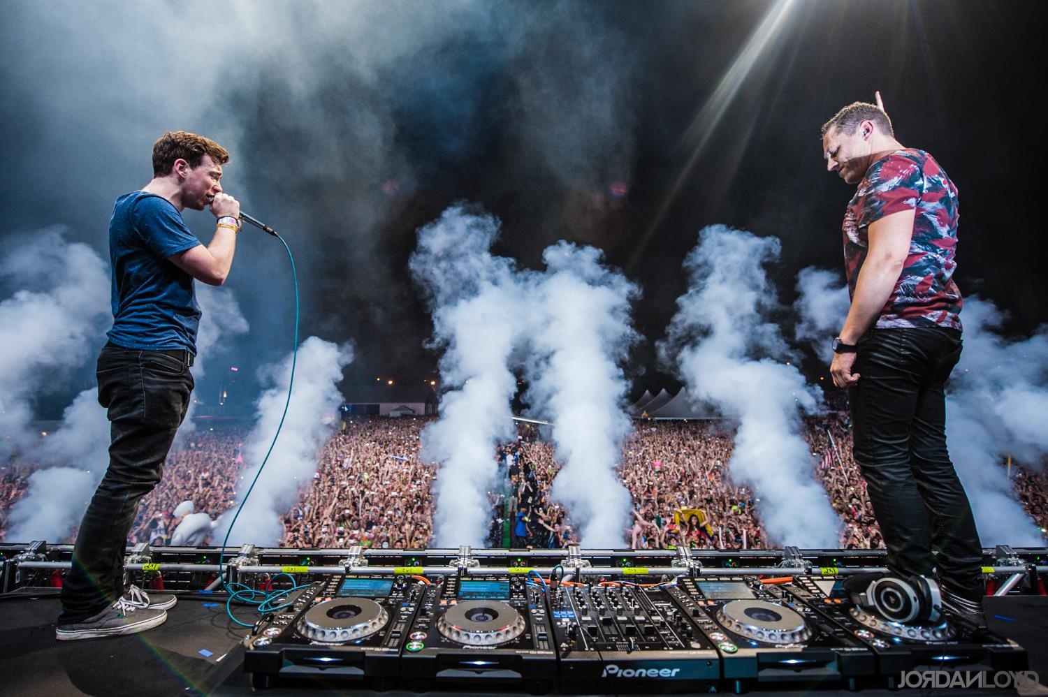 Tiesto là người thầy đã dìu dắt Hardwell những bước đầu tiên trong sự nghiệp.