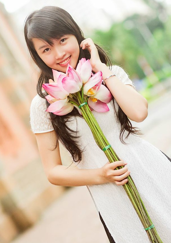 Các cô gái có làn da trắng sáng nhìn sẽ trẻ hơn so với tuổi.