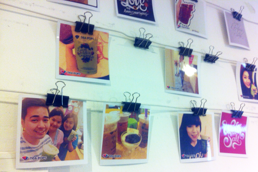     Cửa hàng còn có chương trình in và tặng ảnh miễn phí từ điện thoại của khách. Độc giả có thể vào Facebook (add link: http://facebook.com/teapopsvietnam), gọi đến số 0934649103 để tìm hiểm thêm các món ngon và liên hệ  teapopsvietnam@gmail.com để biết thông tin hợp tác kinh doanh nhượng quyền.