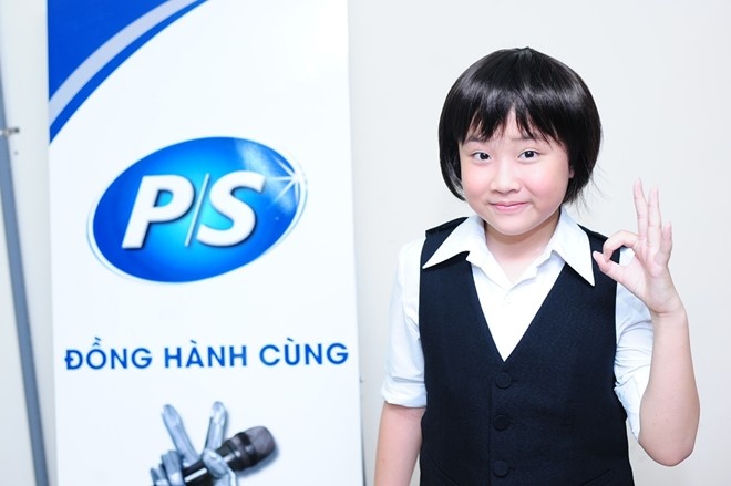 Chưa phải là thí sinh có giọng xuất sắc nhưng Hoàng Anh là nhân tố đem lại nhiều điều thú vị nhất cho Giọng hát Việt nhí 2014.