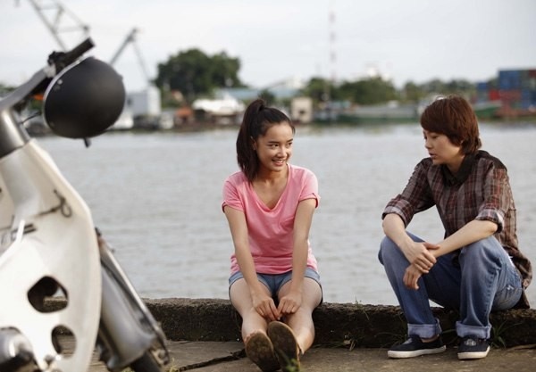 Vai Thêu trong Vừa đi vừa khóc đã mang lại thành công lớn cho Nhã Phương trong nghiệp diễn xuất.