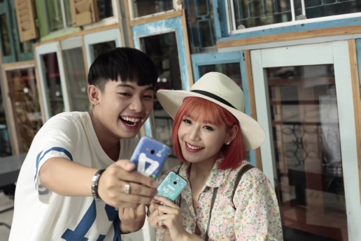 Bon diem cong giup Samsung Galaxy V thu hut nguoi dung hinh anh