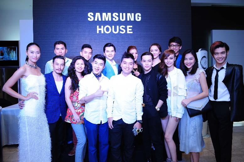 Địa điểm tổ chức bữa tiệc cũng là nơi Hoa hậu Hoàn vũ Thùy Lâm, Vua đầu bếp 2013 Thanh Hòa và sắp tới đây là doanh nhân ngành nội thất Cao Đông (18/10) tổ chức buổi tiệc riêng để truyền cảm hứng về phong cách sống “This Is Living”.   