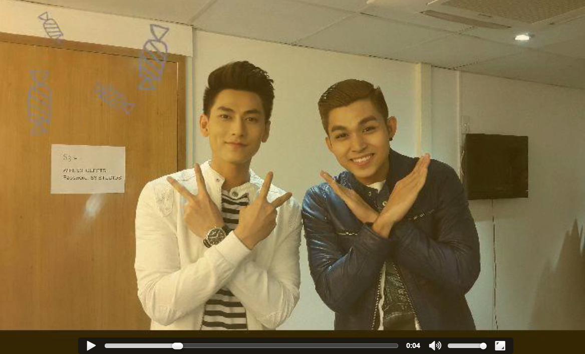     Isaac và Will Self-V (http://vlavietnam.vn/public/gallery/get/6689 ) theo phong cách Vui vẻ.