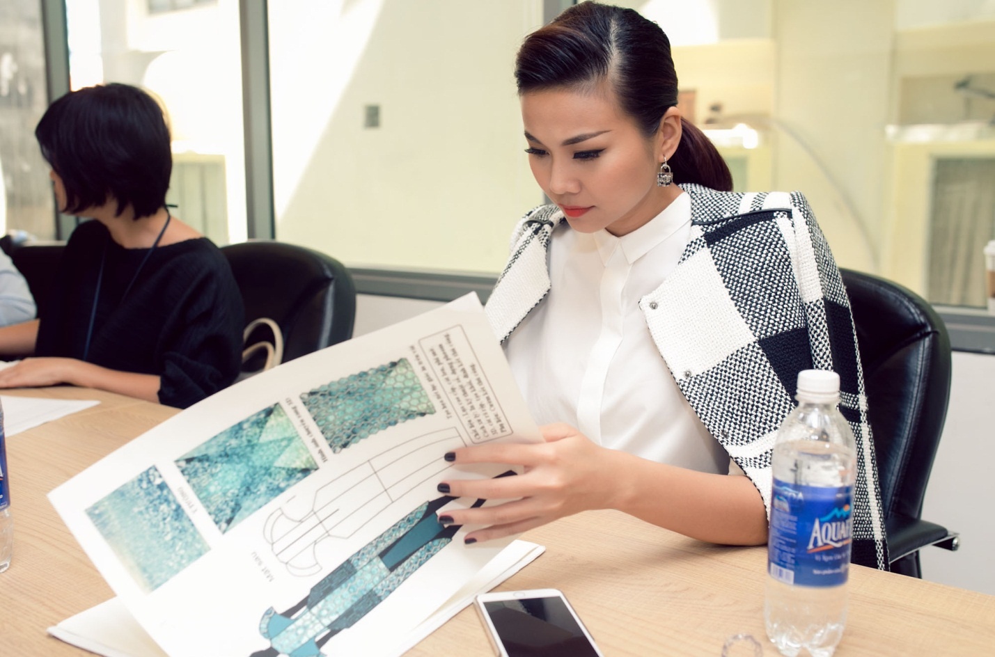 Thanh Hang, Cong Tri tiep tuc ngoi ghe nong hinh anh