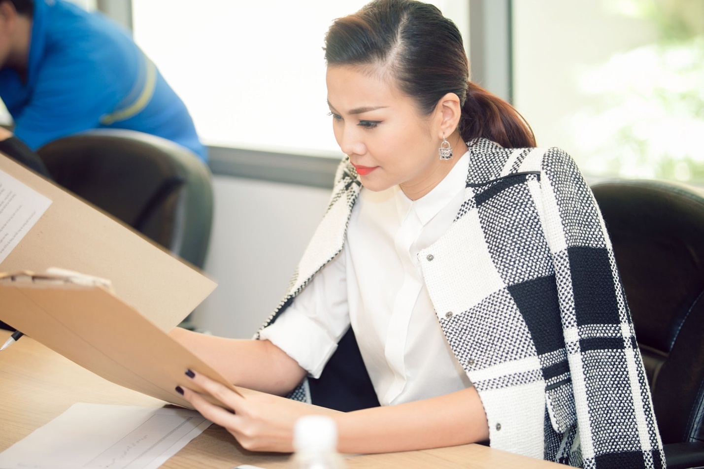 Sau nhiều năm ngồi ghế nóng cuộc thi, siêu mẫu Thanh Hằng nhận xét “Mỗi năm, cuộc thi Aquafina Pure Fashion mang đến cho thí sinh những đề tài thiết kế độc đáo và đầy thử thách. Năm nay, chủ đề Ảo ảnh thuần khiết vừa thử thách thí sinh những cũng vừa giúp thí sinh thể hiện rõ nét tài năng của mình”. Với 10 nhà thiết kế nổi bật nhất, Thanh Hằng nhận xét “đây là những nhân tố hết sức tiềm năng” và hy vọng sẽ sớm có cơ hội đặt hàng họ những bộ đồ đi sự kiện. Tiêu chí khi chọn bài dự thi của siêu mẫu là tính sáng tạo cao, đường cắt cúp hiện đại, hợp xu hướng.   