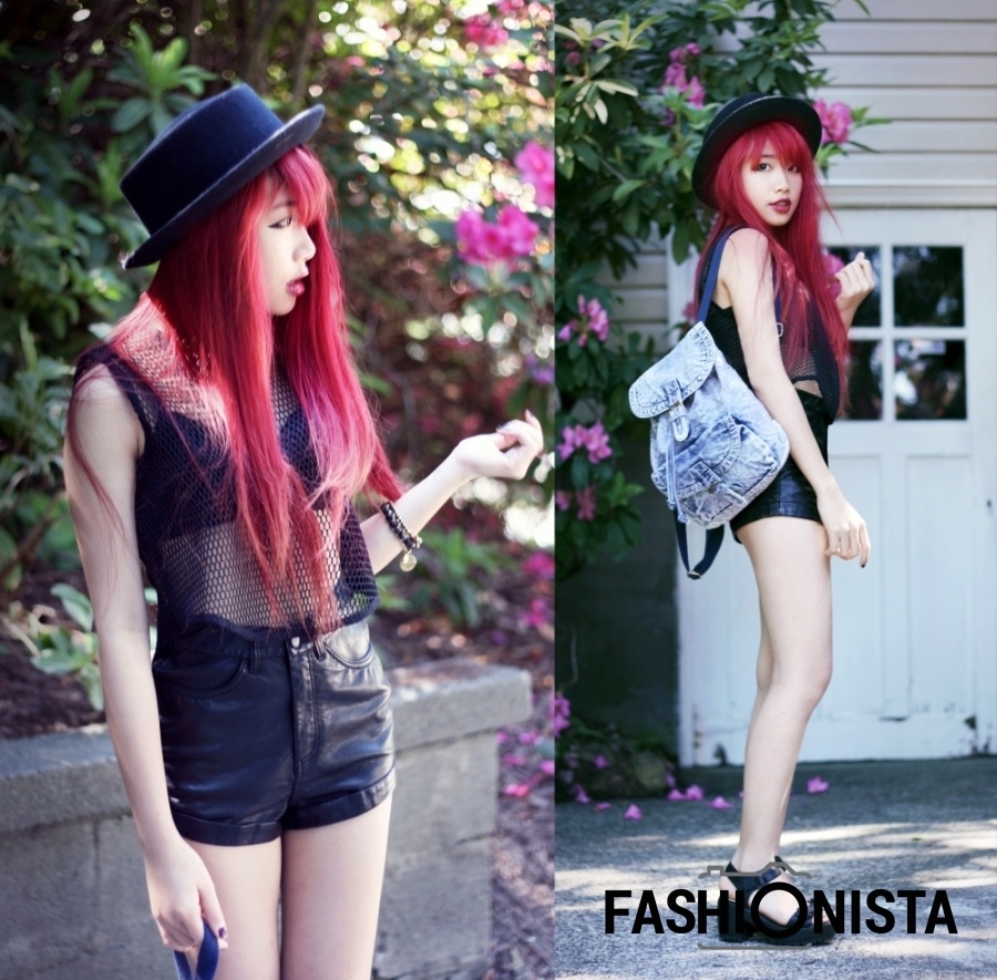 Trương Ngọc Hiền yêu thích phong cách rock-chic nên ngoài trang phục, cô còn thể hiện đam mê qua mái tóc đỏ rực rỡ. 